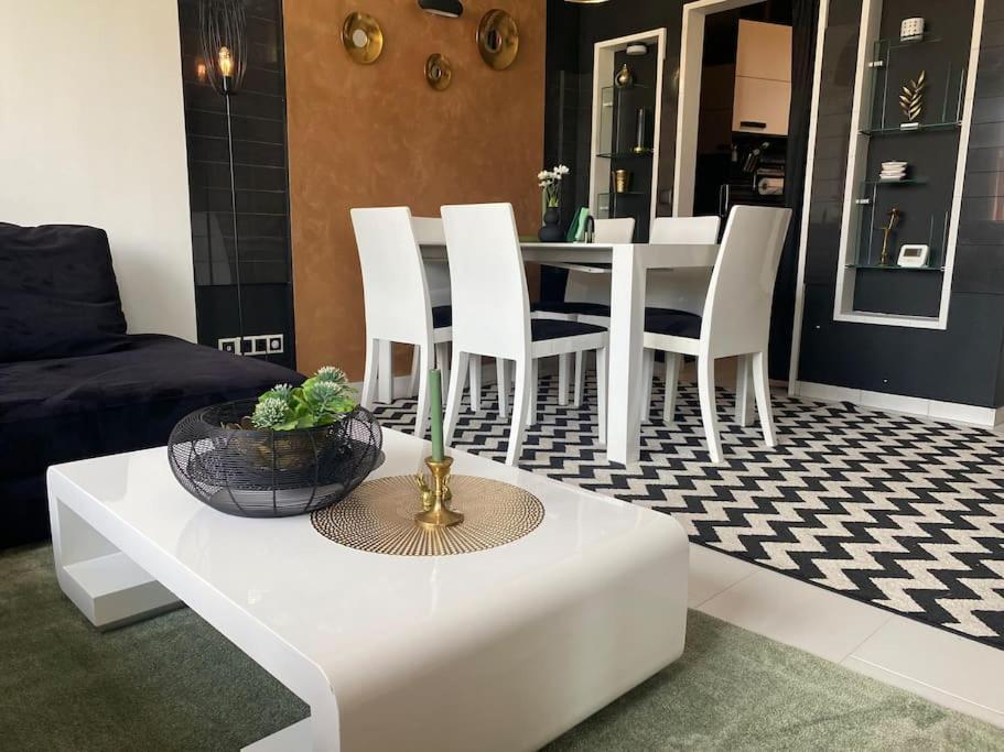 Lovely 1-Bedroom Apartament With Free Parking Sofia Extérieur photo