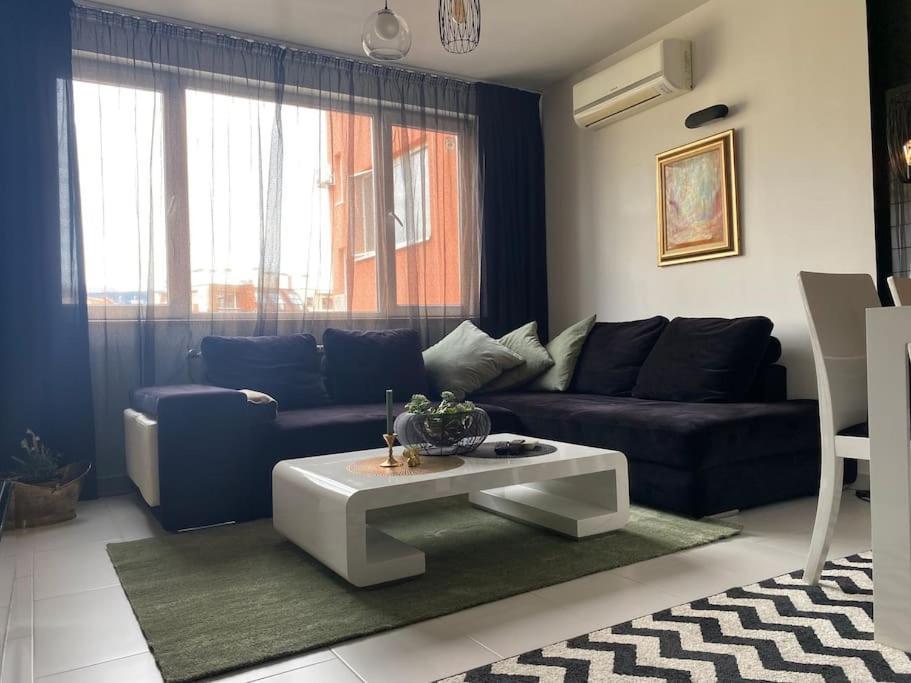 Lovely 1-Bedroom Apartament With Free Parking Sofia Extérieur photo