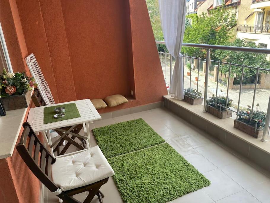 Lovely 1-Bedroom Apartament With Free Parking Sofia Extérieur photo