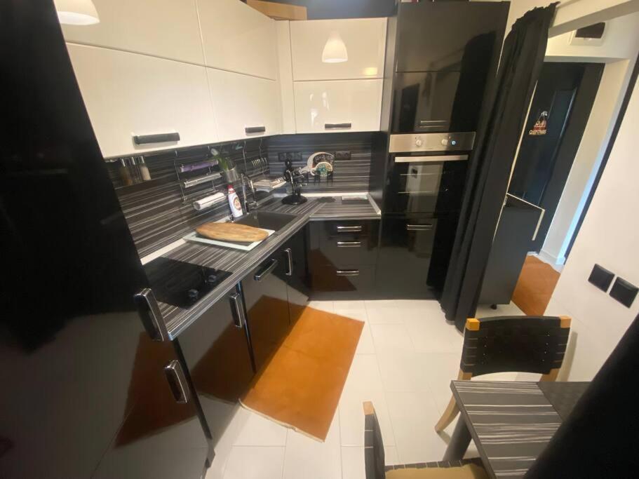 Lovely 1-Bedroom Apartament With Free Parking Sofia Extérieur photo